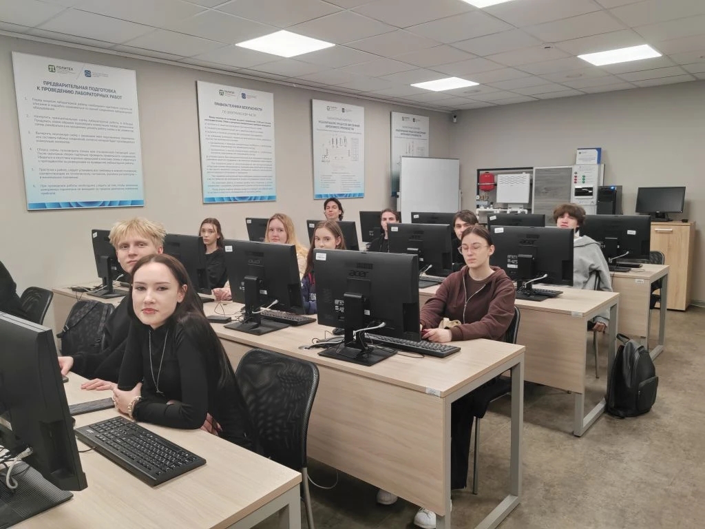 ИСПО и ИПМЭиТ: к знаниям вместе!