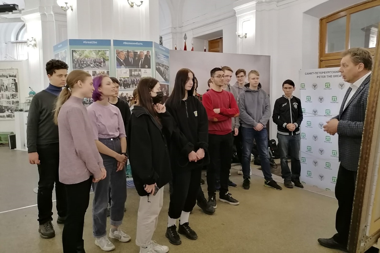 Студенты 1 курса ОИТ посетили музей истории СПбПУ