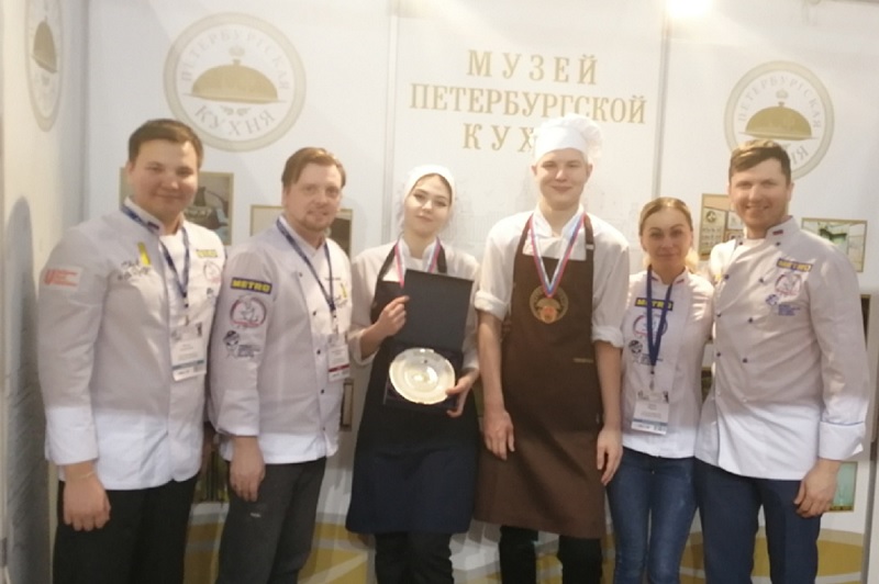 I место в кулинарном чемпионате, посвященный проекту «Петербургская кухня»